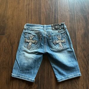 26” Miss Me Bermuda shorts